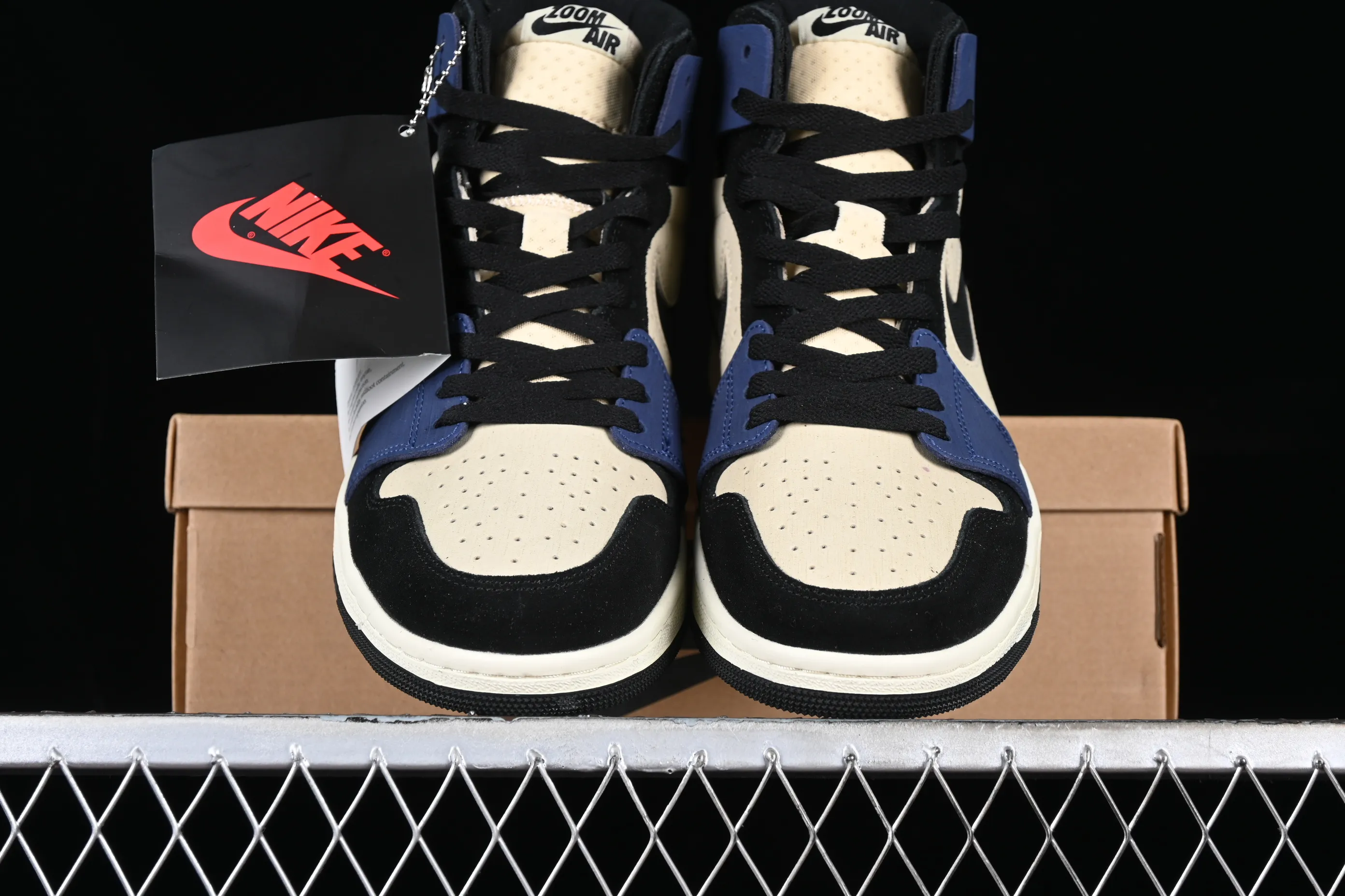 All categories Air Jordan Jordan series basketball shoes Air Jordan 1 High Air Jordan 1 Zoom CMFT AJ1 Joe 1 gray blue black hook high top basketball shoes DV1305-104
